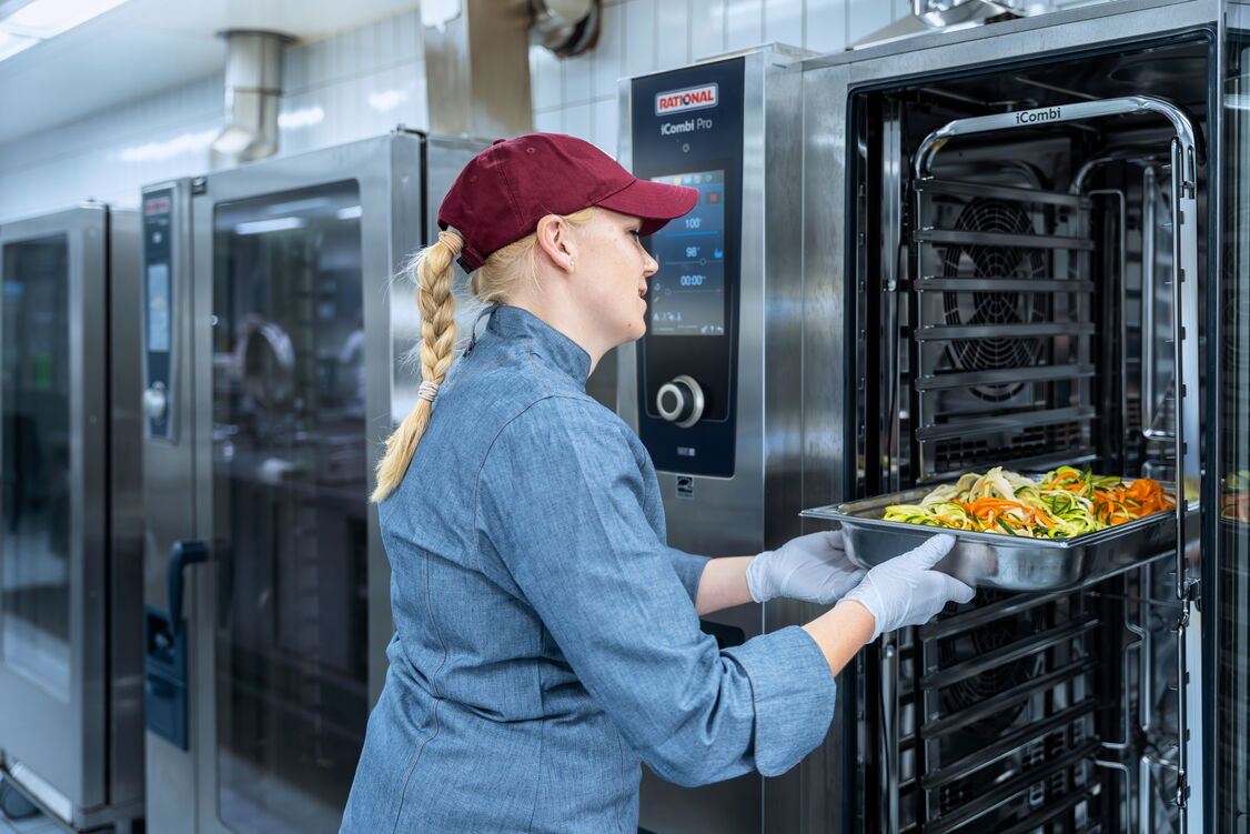 Rational VarioCookingCenter und CookingCenter in einer Großküche in Windach